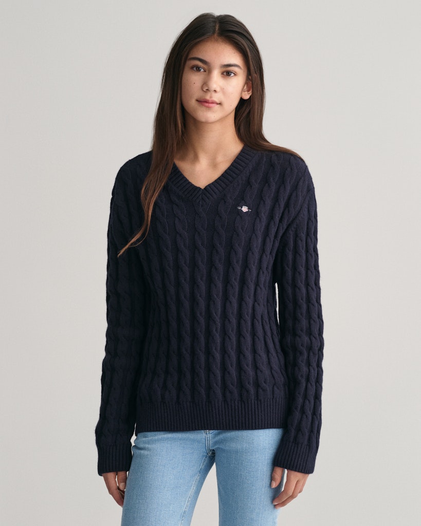 Gant Shield Relaxed Cable V-neck-Genser-Gant-Junior Barneklær